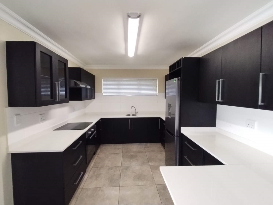 3 Bedroom Property for Sale in Heuwelkruin Western Cape